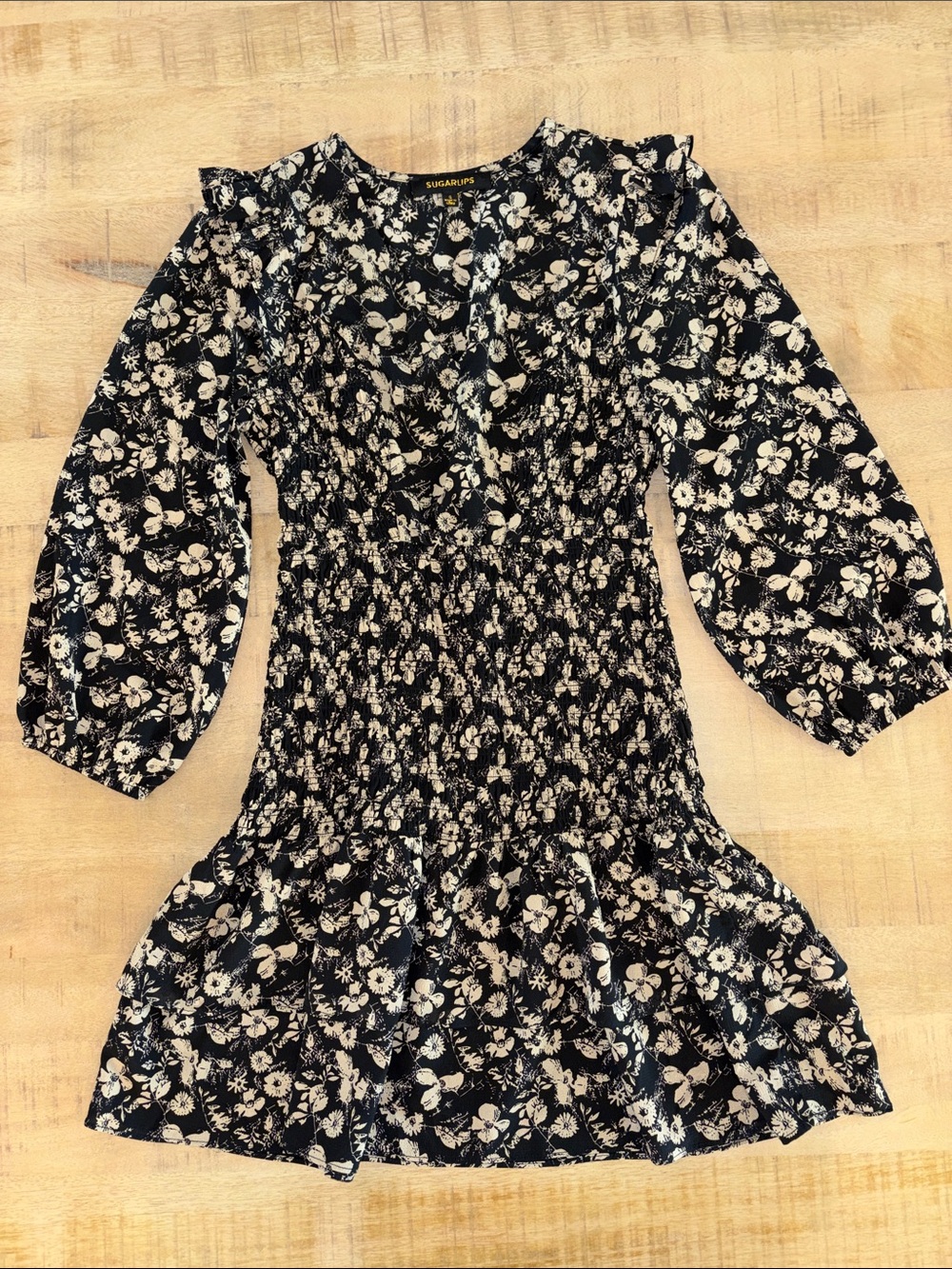 Sugarlips Boutique Black & Tan Floral Dress Ruffles Ruching Fall Size Small